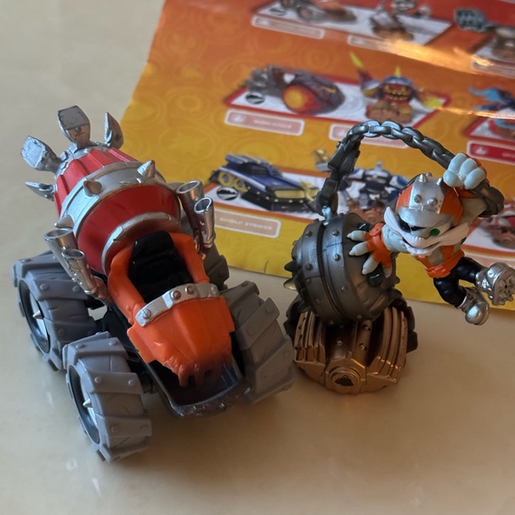 Skylanders Super Chargers Bundle - Picture 7 of 13